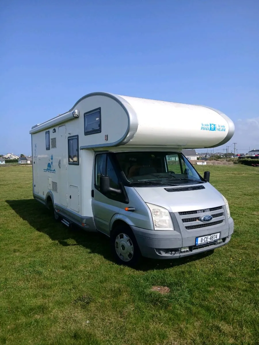 Camper van - Image 2