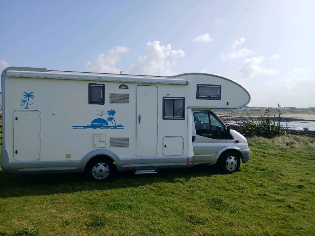 Camper van - Image 3