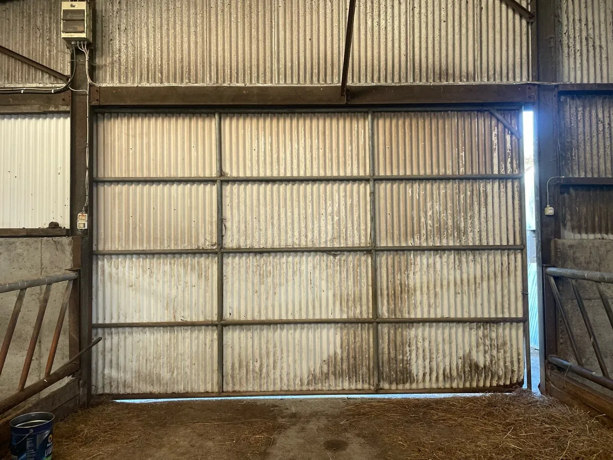 3 Sliding doors - Image 2