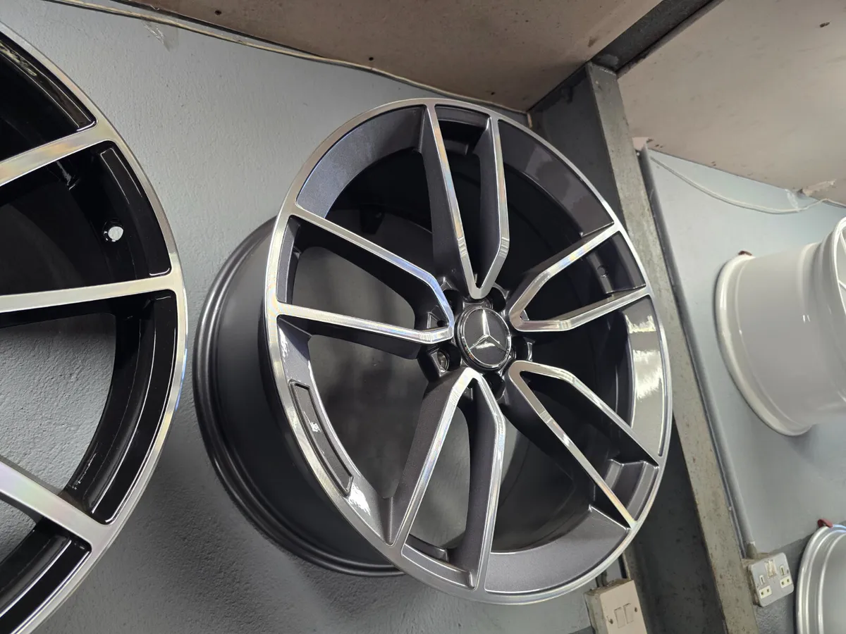 **Special** 20" Mercedes AMG Splits