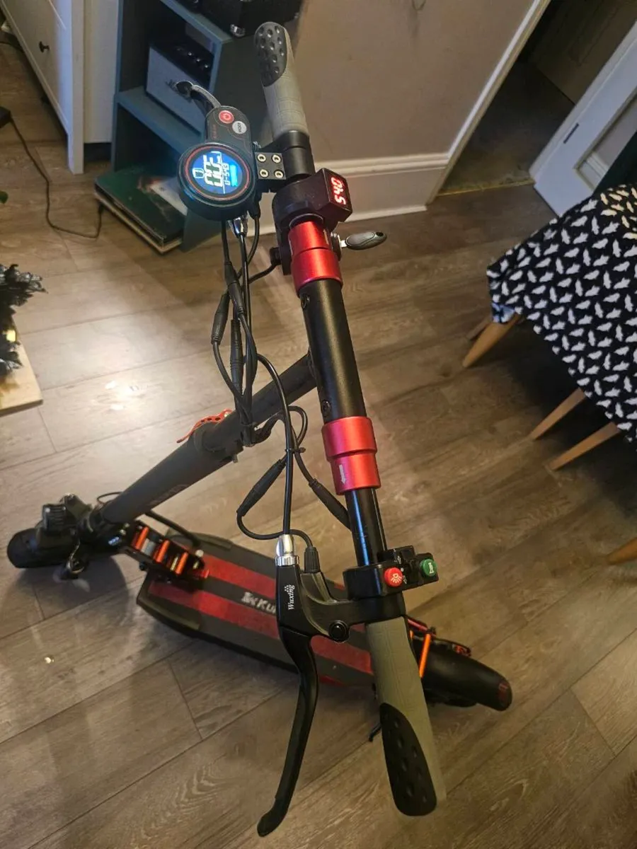 Kukirin M4 Electric Scooter - Image 2