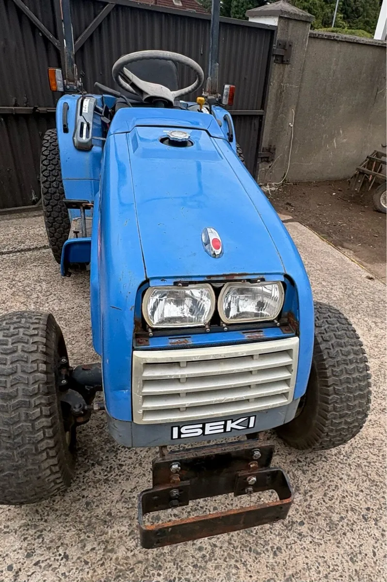 Iseki 325 Compact Tractor . Diesel . - Image 2