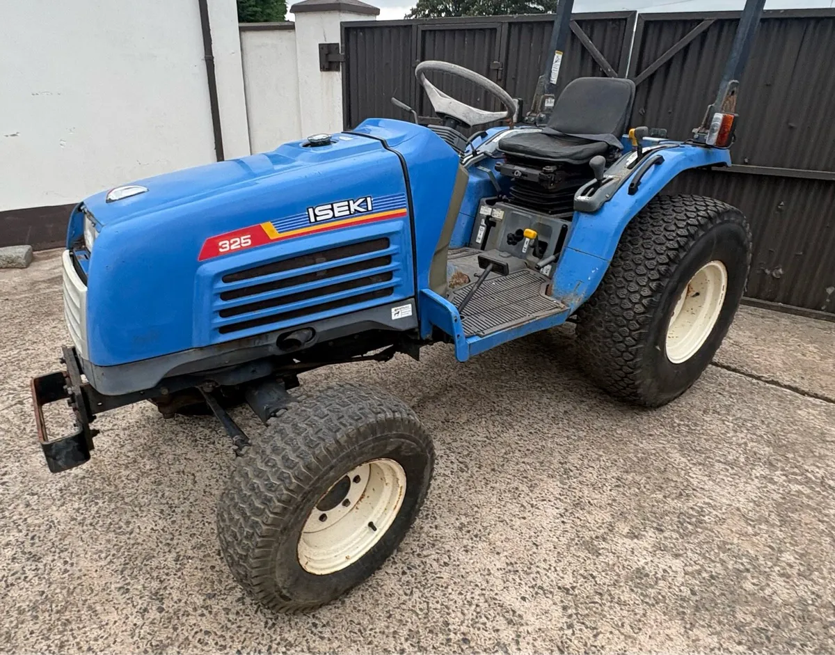 Iseki 325 Compact Tractor . Diesel . - Image 3