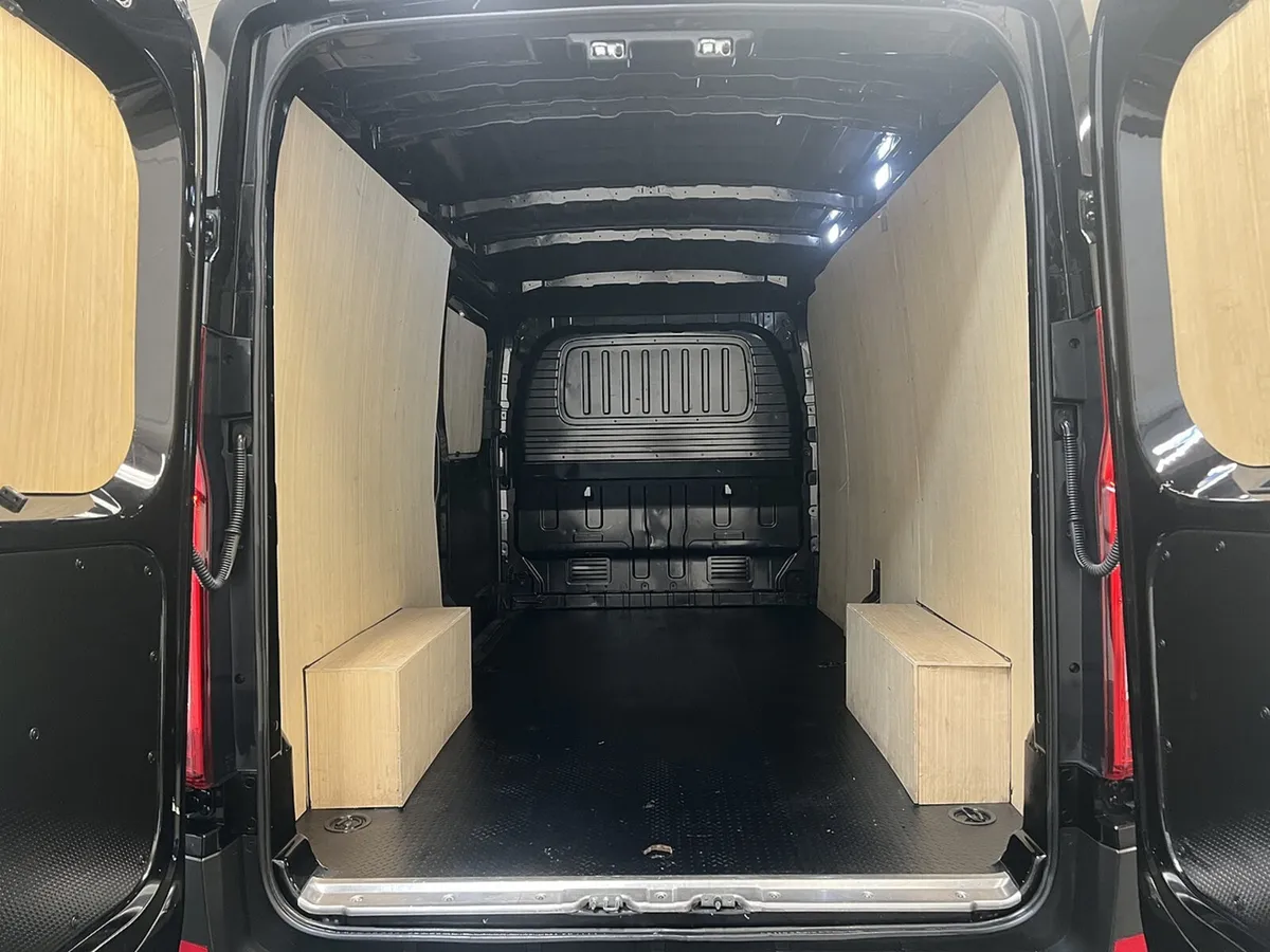 2023 Maxus Deliver 9 Panel Van - Image 2