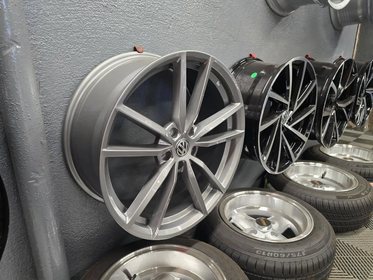 **Special** 19" Volkswagen Pretoria Style