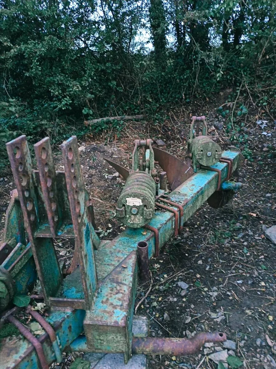 Fiskar ploughs - Image 1