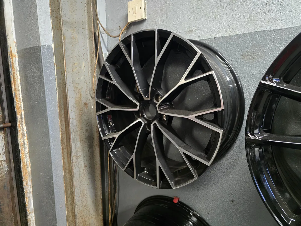 **Special** 19" VW Warmenua Style