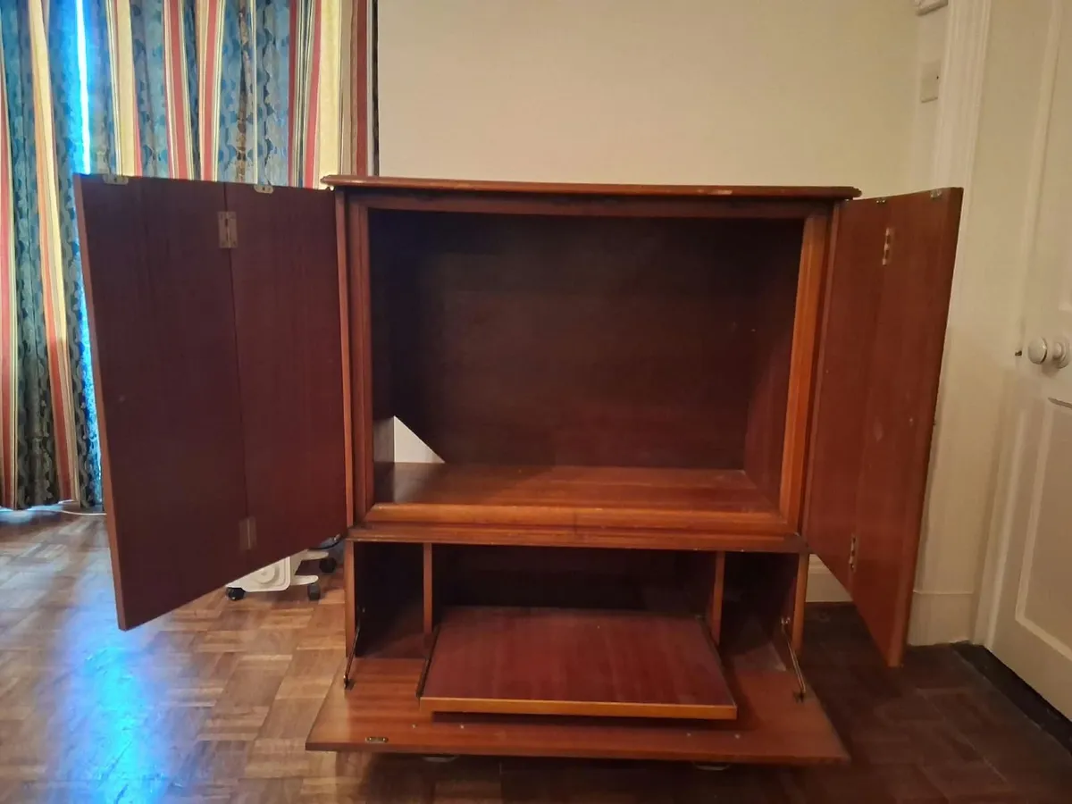 Mahogany TV unit - Image 3