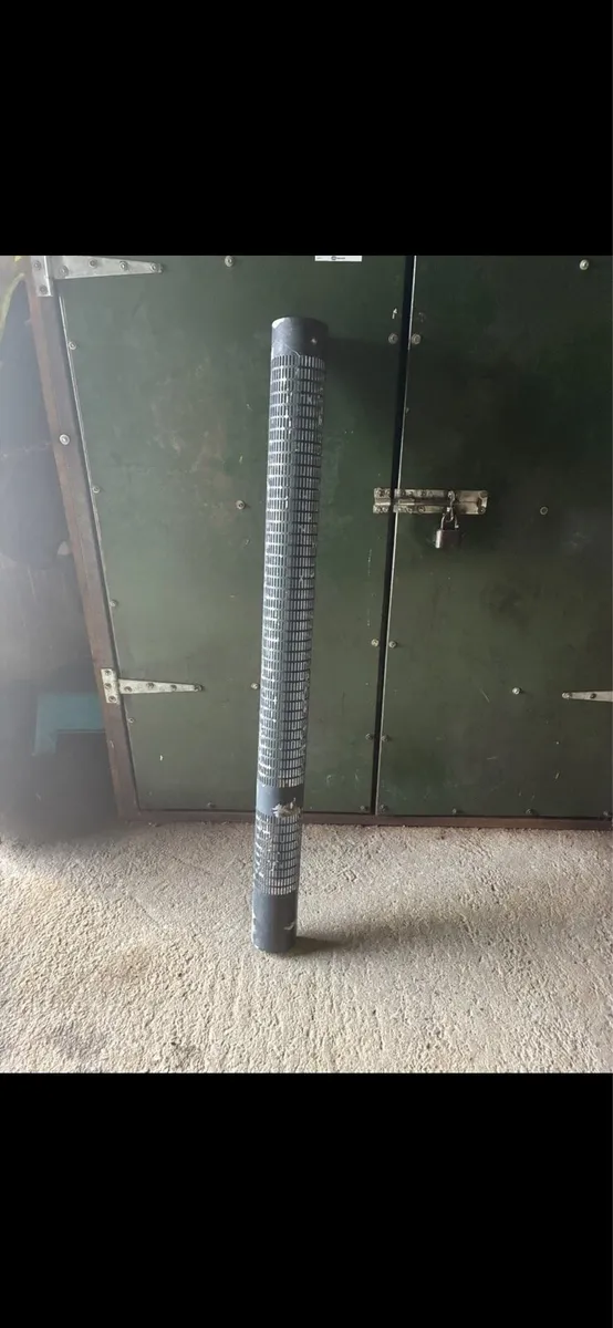 Exhaust heat shield - Image 1
