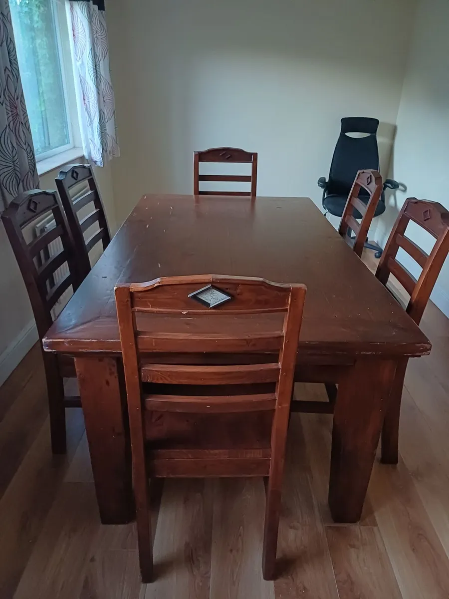 Mahogany Table with 6 Chairs - Image 1