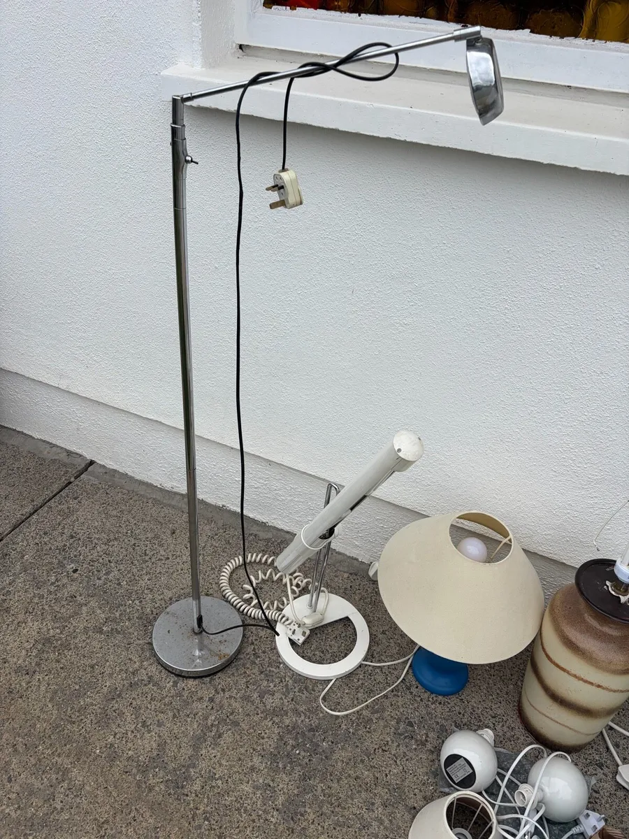 lamps + shades €20 together - Image 3