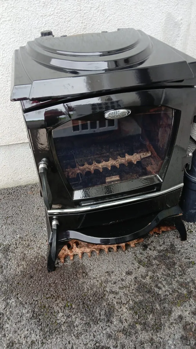 Stove - Image 1