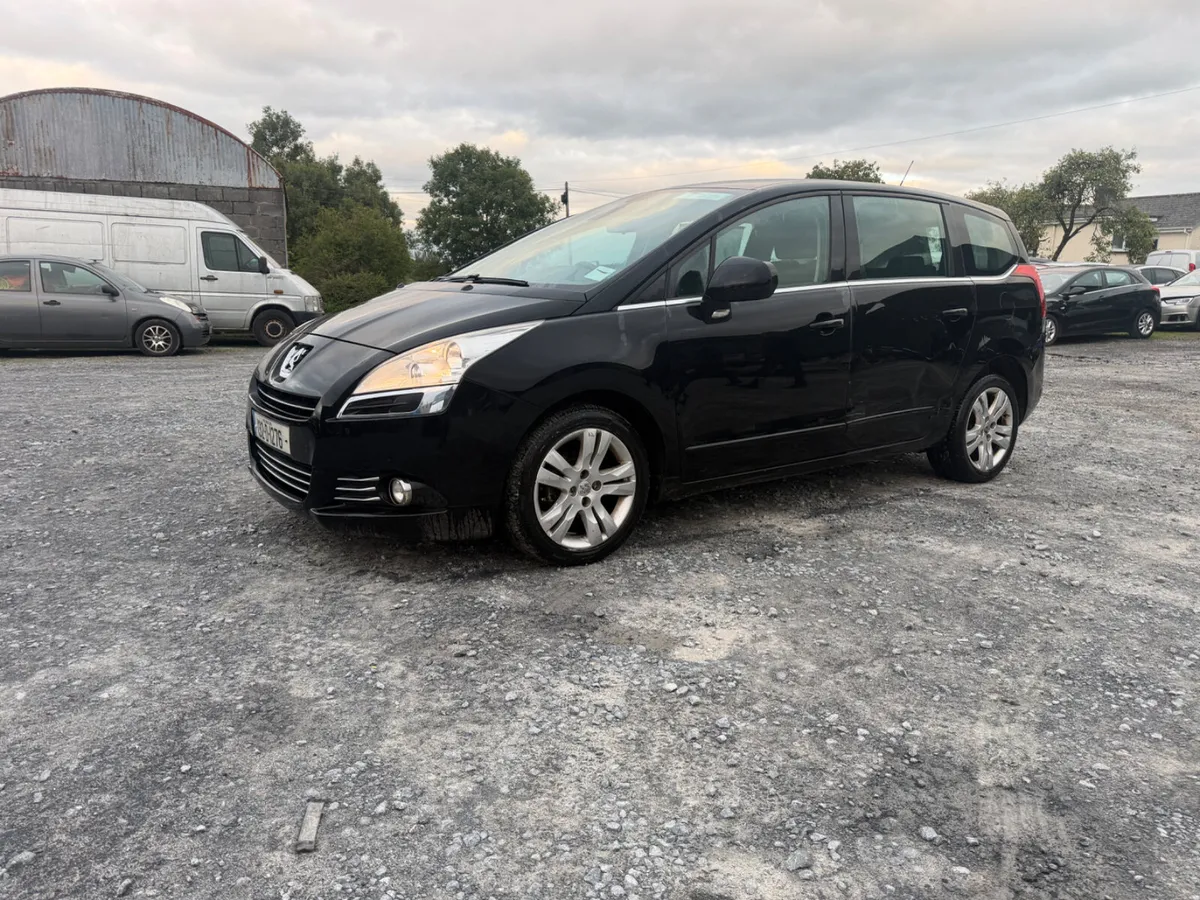 2013 Peugeot 5008. 7 seater - Image 2