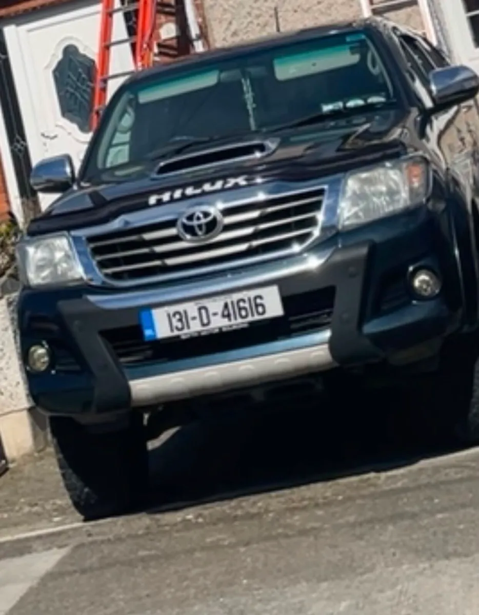 2013 Toyota  hilux invincible - Image 1