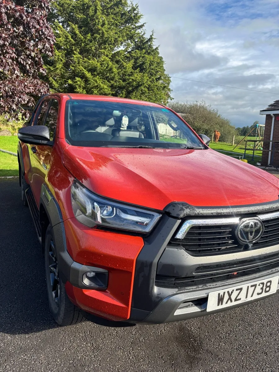 Toyota Hilux 2023 - Image 3