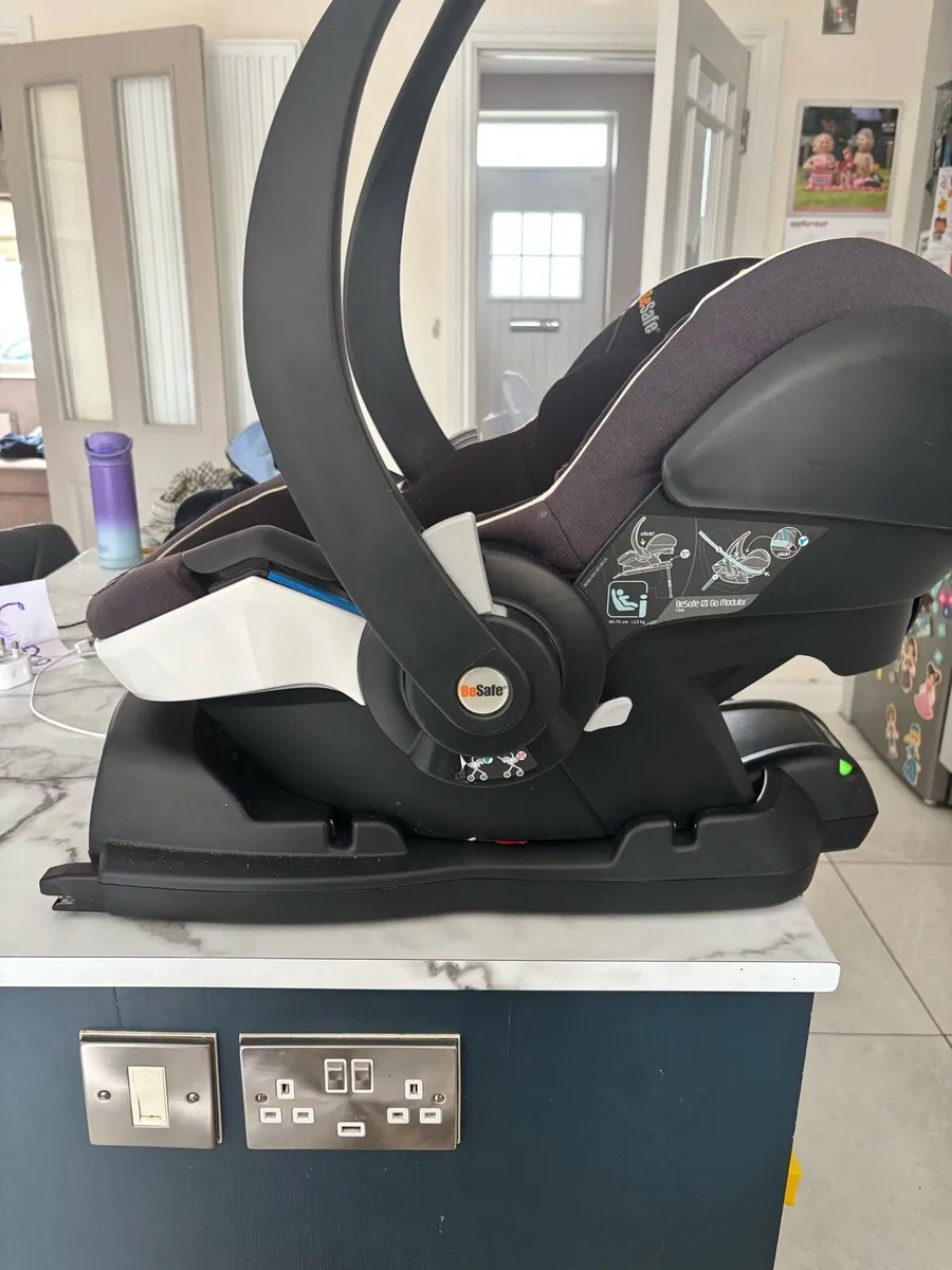 BeSafe IZi Modular ISOfix base and seat - Image 1