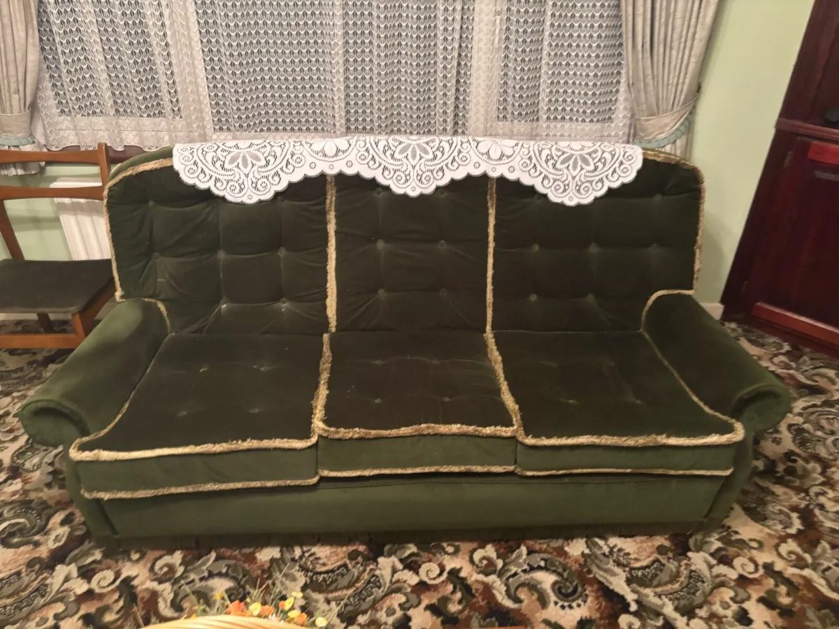 Sofa and armchairs - Image 2