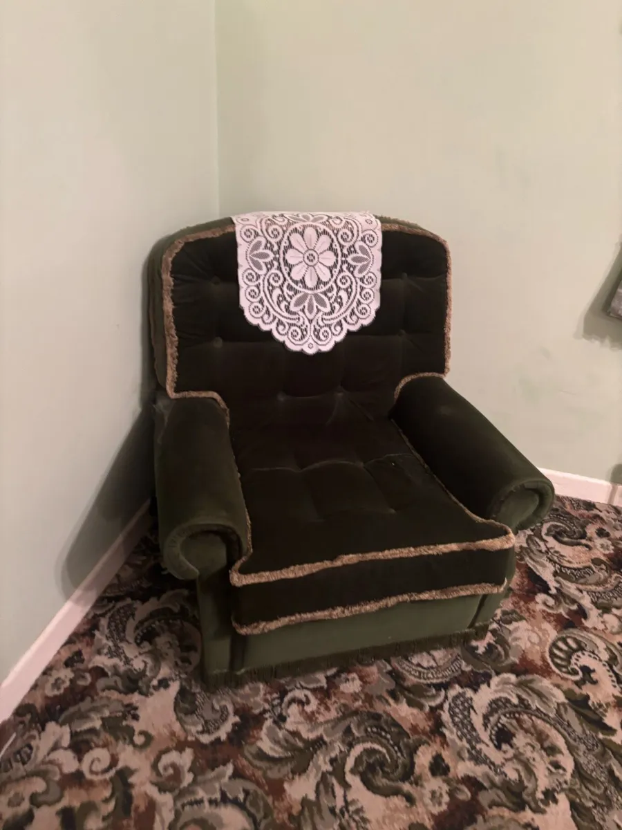 Sofa and armchairs - Image 4