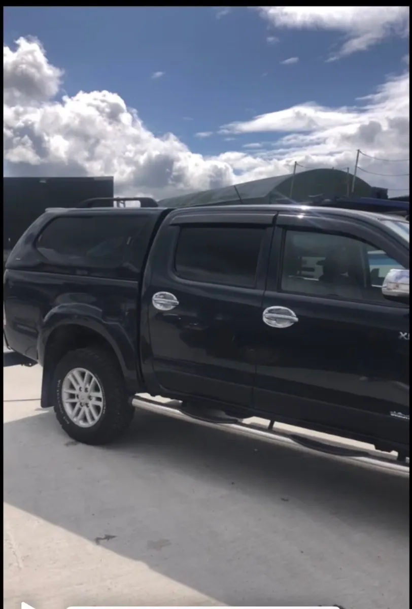 2013 Toyota  hilux invincible - Image 4