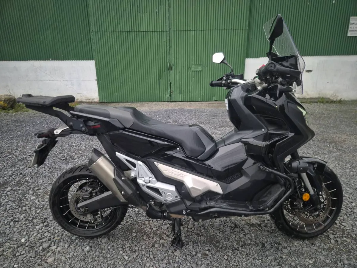 Honda X-ADV 750 DCT - Image 1