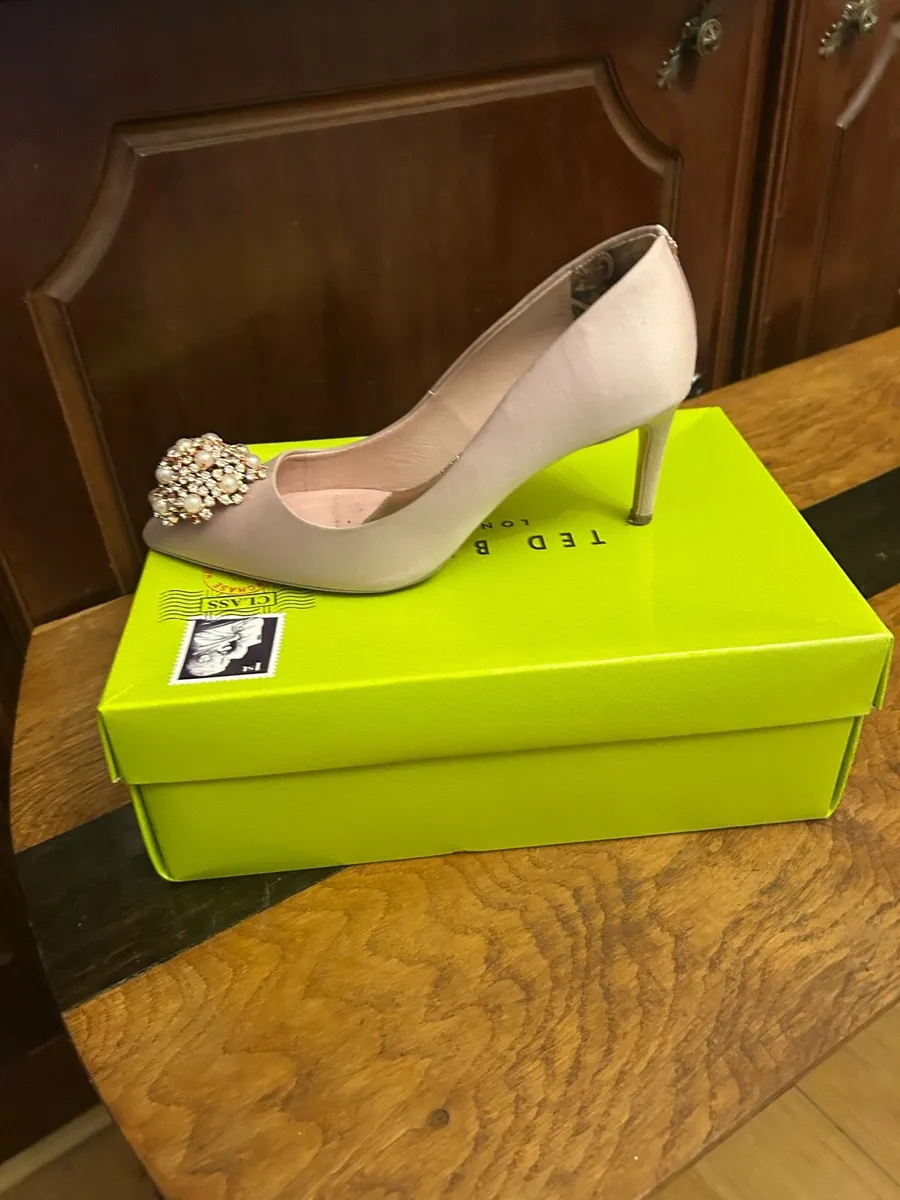 Shoe - Image 3