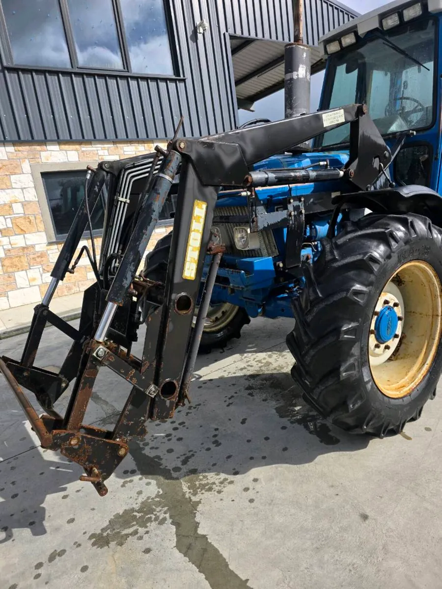 Stoll loader to suit Ford 7810 - Image 2