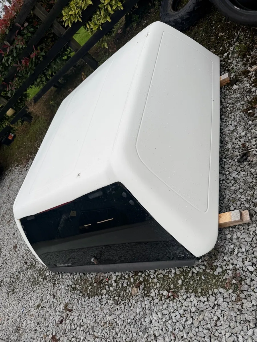 Amarok canopy - Image 1