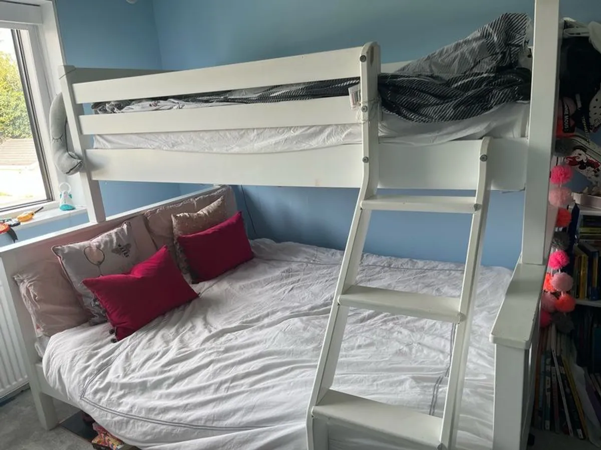 White solid wood sturdy double bed bunk - Image 4