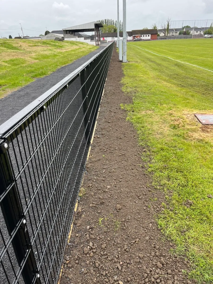 Fencing Installer - Image 2