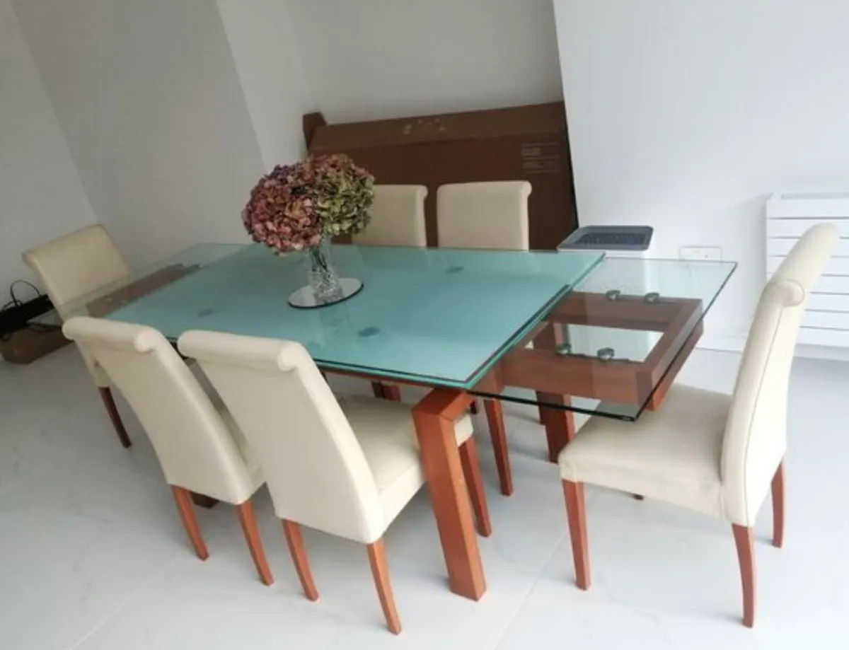 Calligaris Extendable Kitchen Table and Chairs - Image 1