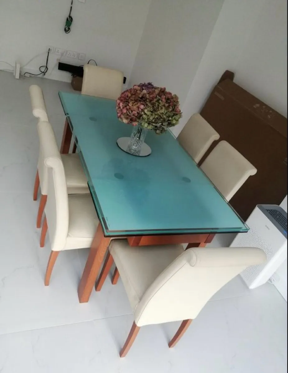 Calligaris Extendable Kitchen Table and Chairs - Image 2