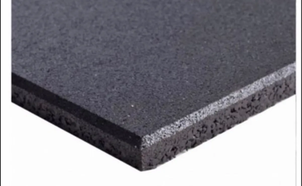 Rubber gym flooring tiles (new) - Image 2