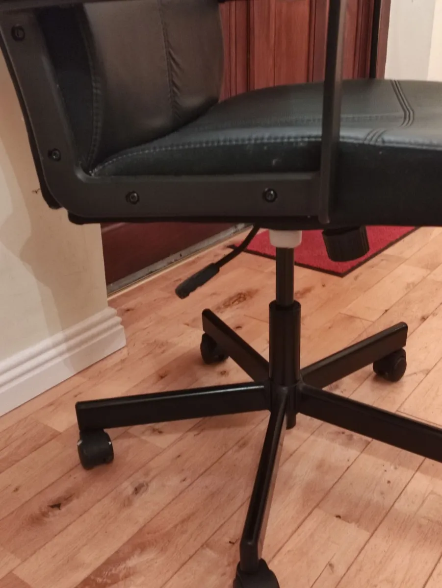 Office Chair - Image 3