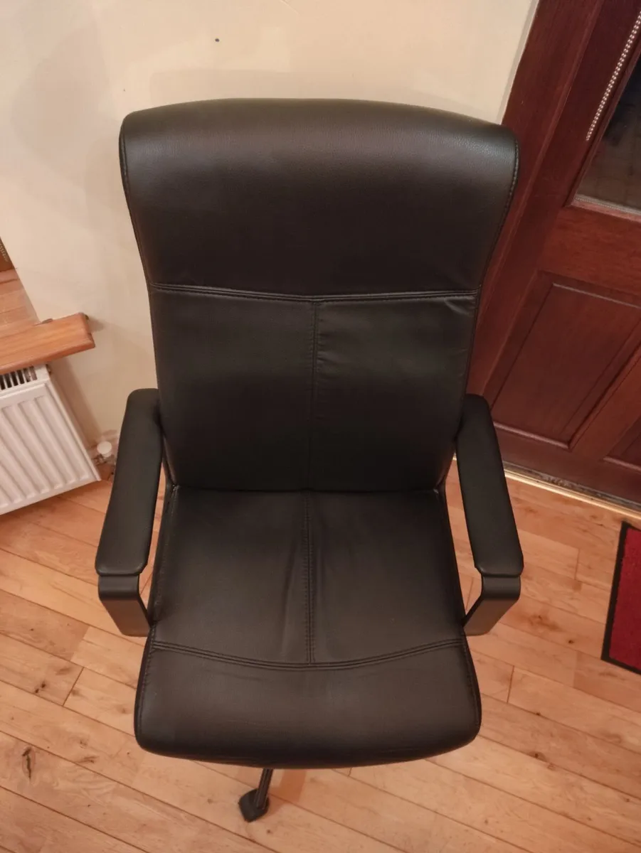 Chair - Image 4