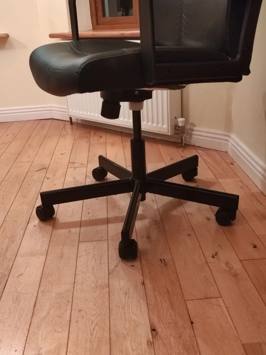Office Chair - Image 4