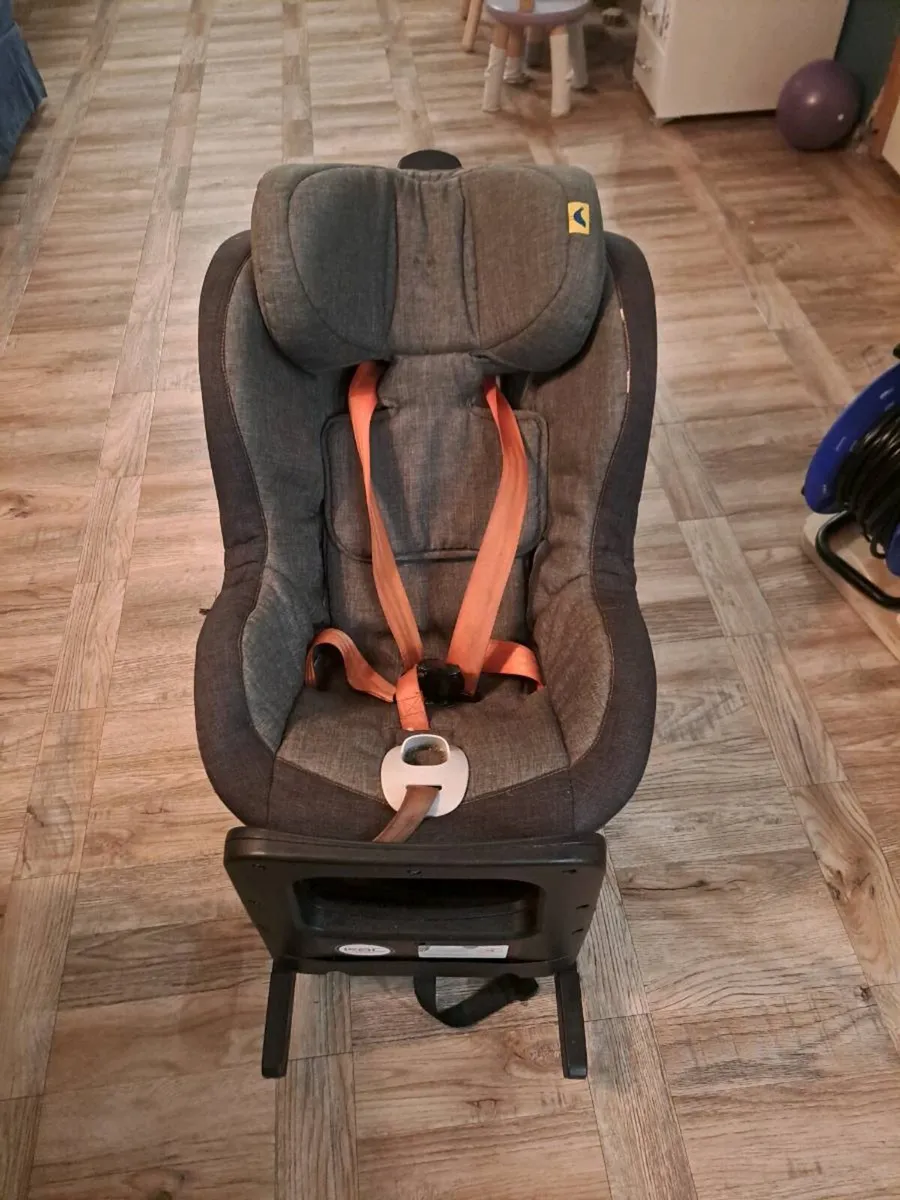 cosatto isofix car seat, 360 degree swivel - Image 3