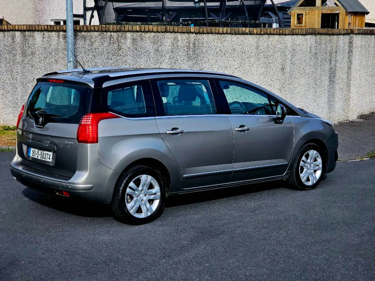Automatic 7 seater - Image 2