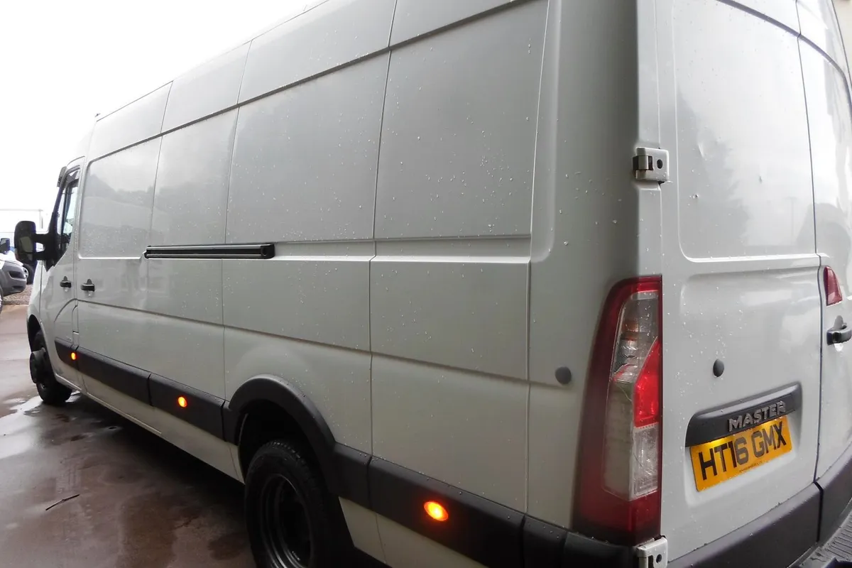 Renault Master 2016 - Image 3