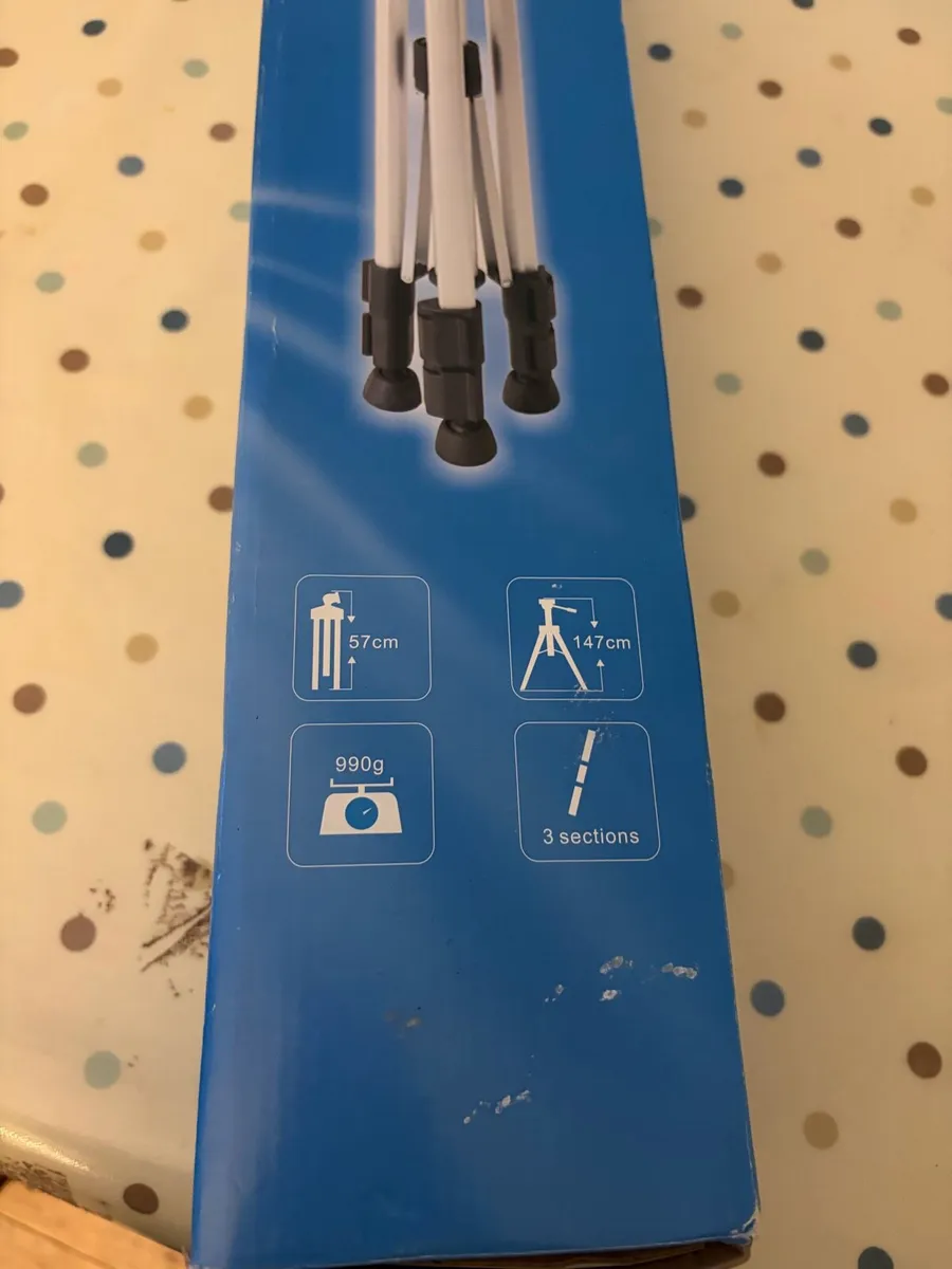 Camera Tripod never used - Image 4