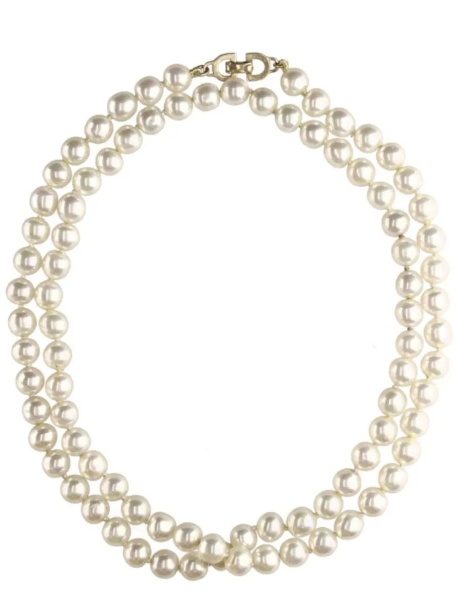 Christian Dior pearl necklace with carry bag - Image 1