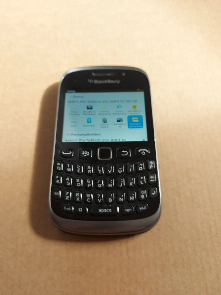 Blackberry Curve in excellent condition - Image 2