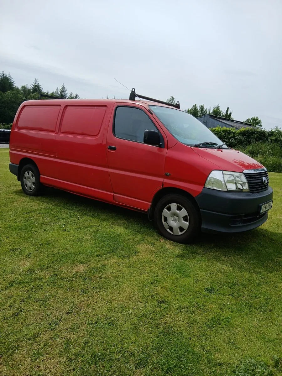 2007 Toyota Hiace - Image 1