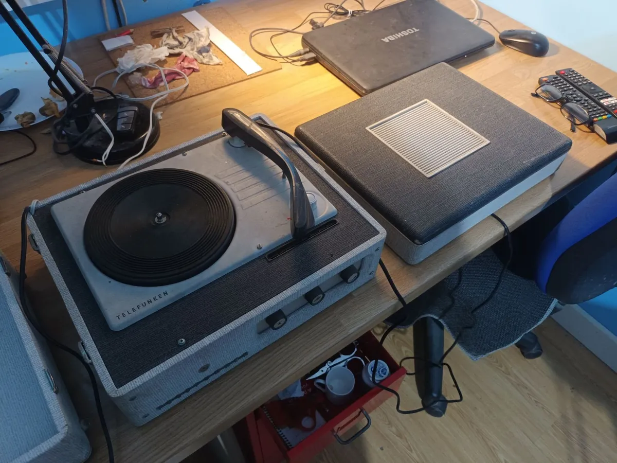 Vintage Telefunken Record Player - Image 4