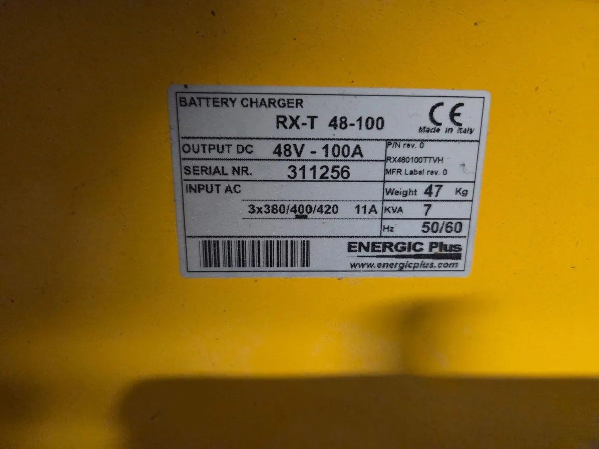 Forklift battery charger - Image 4
