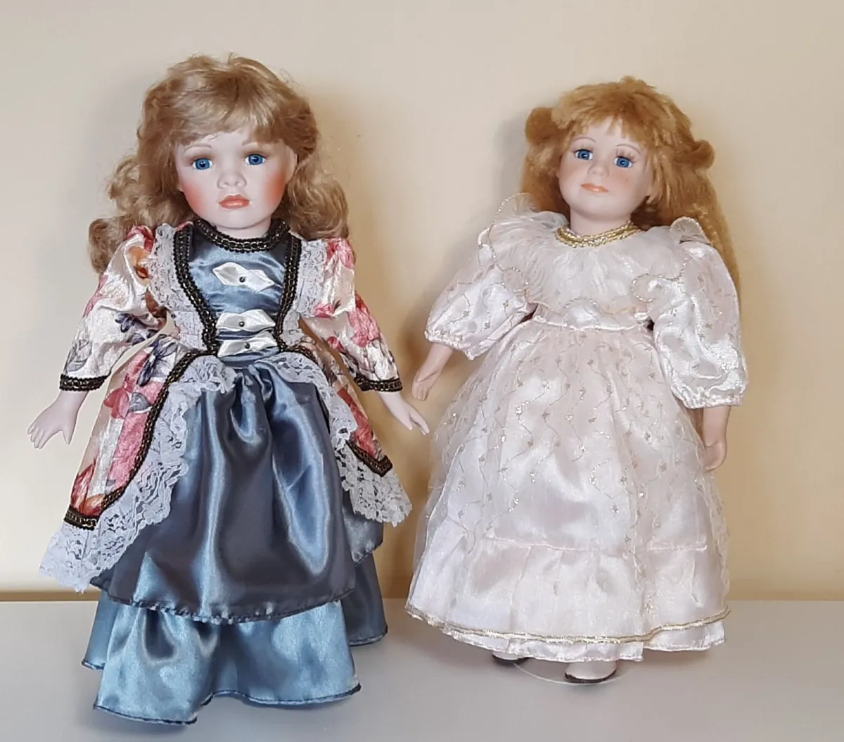 Porcelain dolls - Image 1