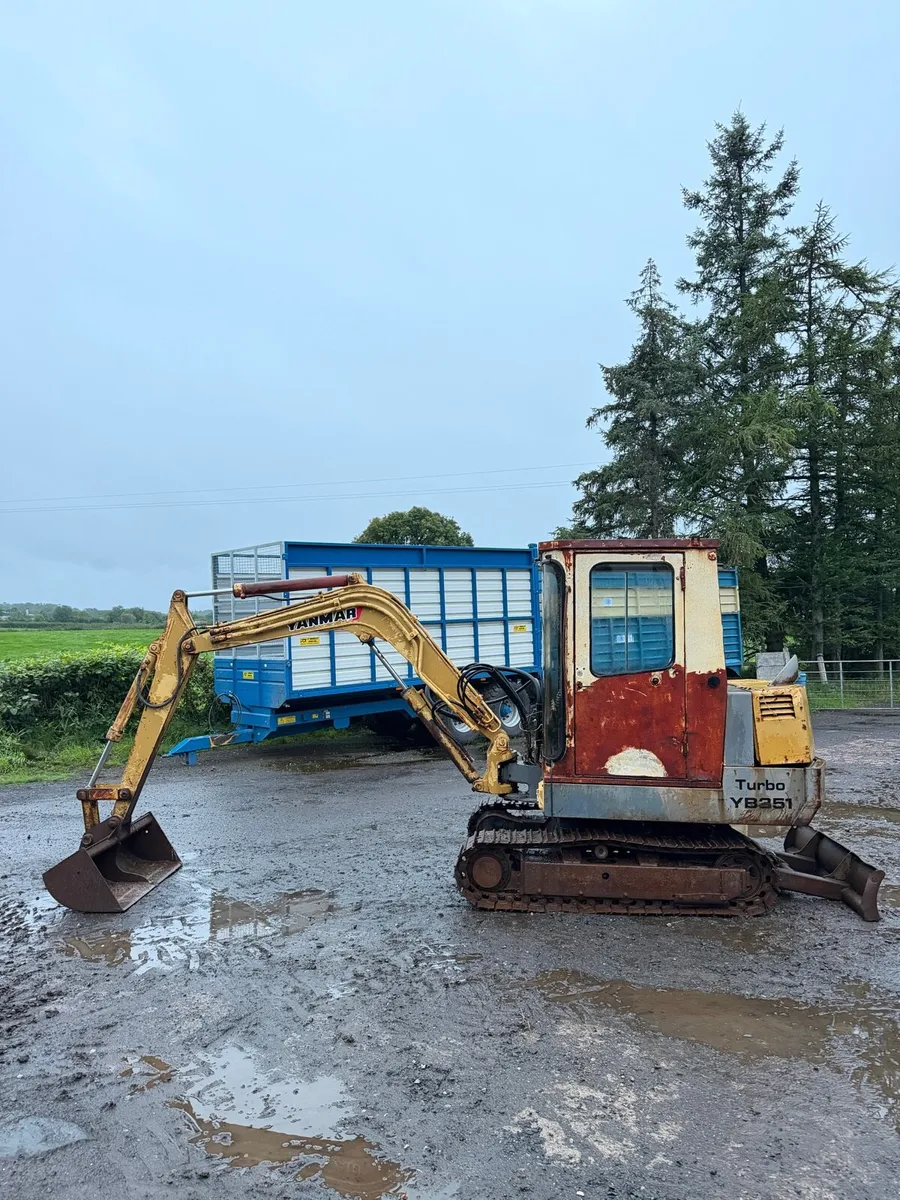 Yanmar YB351 Turbo 3.5 ton mini digger - Image 2