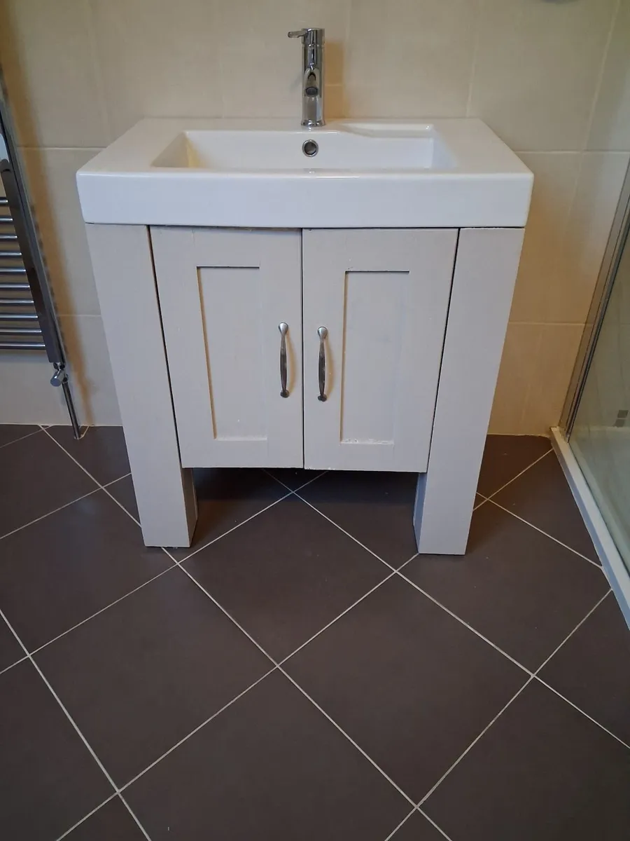 Bathroom cabinet and sink - Image 2