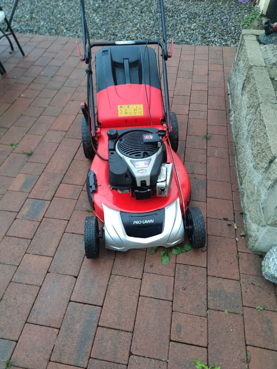 Pro-lawn self drive lawn mower electric start - Image 4