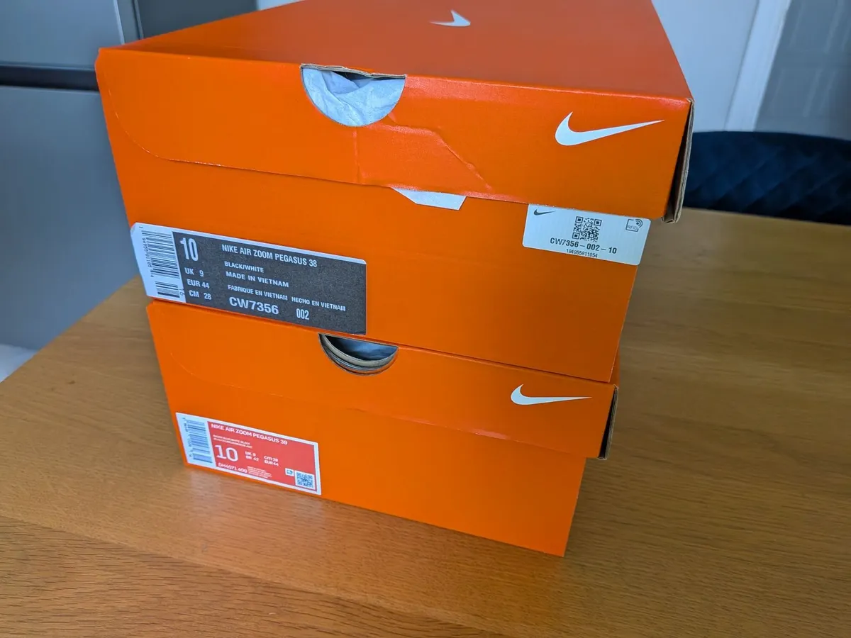 Nike Air Zoom Pegasus 38 & 39 Runners - Size EU 44 - Image 1