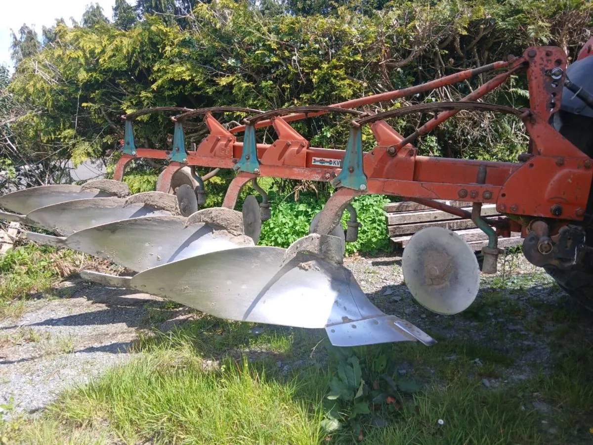 Kverneland 4 furrow 14" plough - Image 4